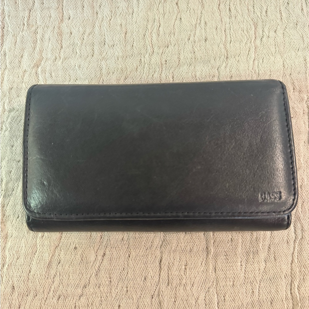 Vintage Bass Black Leather Wallet With Divided Change Pocket